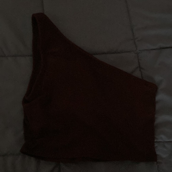 Black crop top - Picture 2 of 3